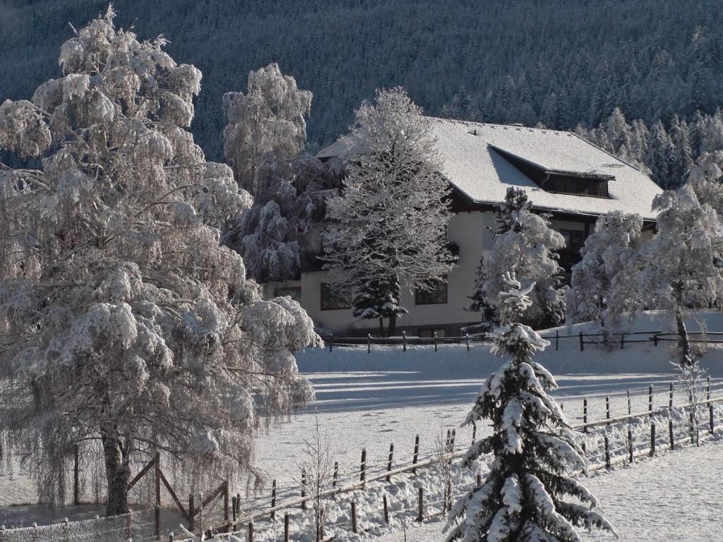 Gasthaus Gruber Hotel Тамсвег Екстериор снимка